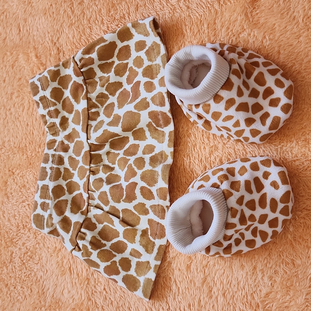 Baby leopard skirt and booties, sz 6-18 months